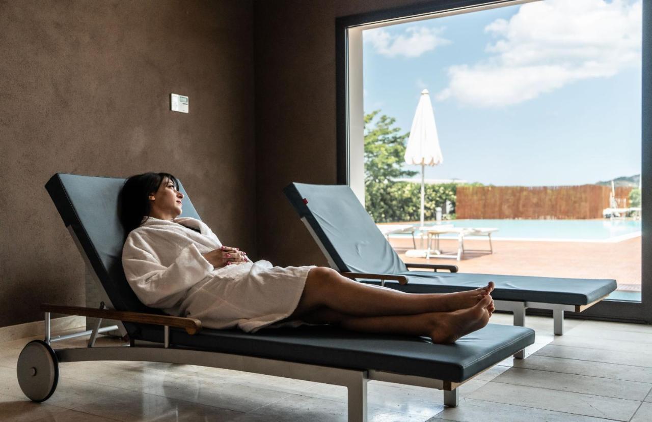 Grande Baia Resort & Spa サン・テオドーロ エクステリア 写真
